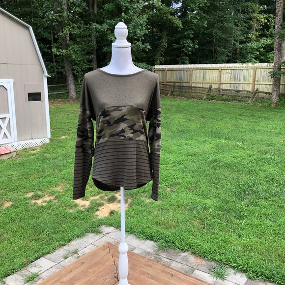 No Boundaries Tops - 2/$15 NO BOUNDARIES Camo Long Sleeve Tee Size L